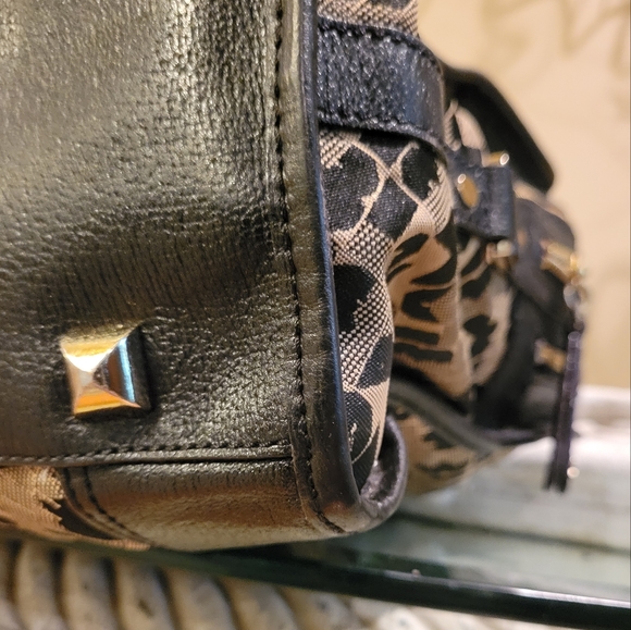 L.A.M.B. Oxford Logo 3 Compartment Zip Bag by Gwen Stefani #169 - Picture 15 of 17